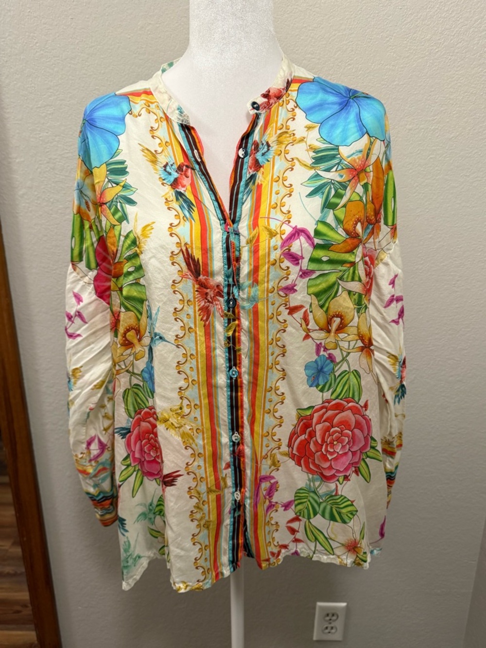 Johnny Was Floral Stripe Long-Sleeve Button Front Women’s Top - 💯 Silk